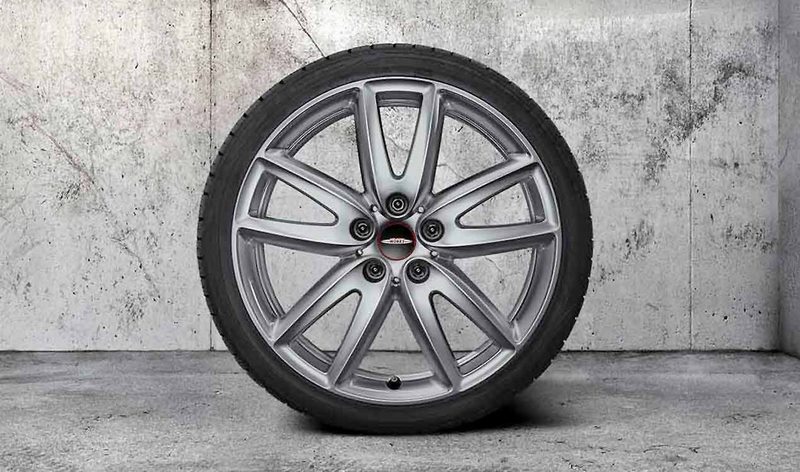 BMW純正ミニアルフェルジJCWグリップスポーク815 Brightsilver 7.5J X 18 ET 51フロントアクスル /リアアクスルF60 | 3610688852