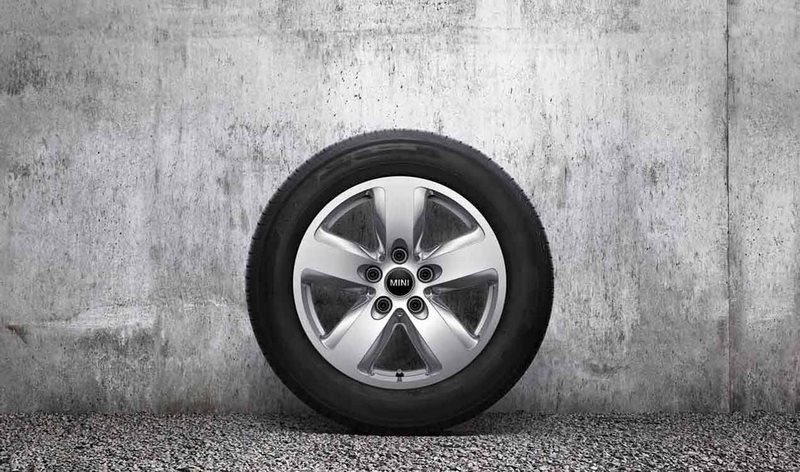 BMW本物のミニアルフェルジ5スターエアスポークミニマリズムシルバー7J X 16 ET 50 Vorder Axle / Lear Axle Mini R60 R61 | 36109813475