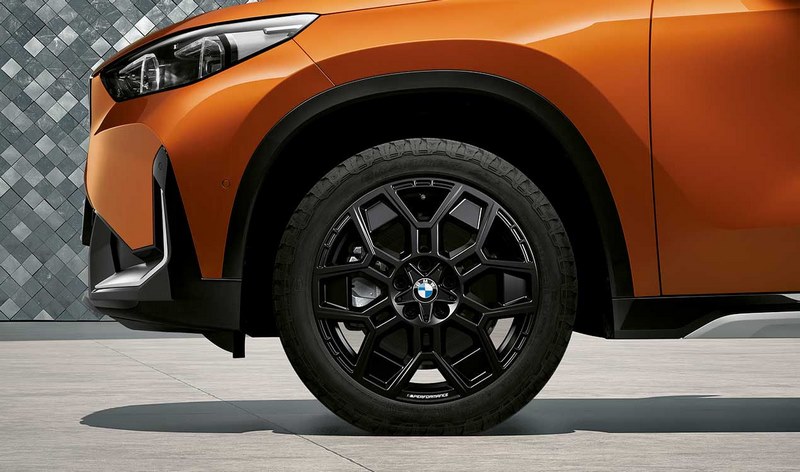 BMW本物の冬の完全なメンバーMパフォーマンススタープレス880ジェットブラックマット18インチX1 U11 X2 U10 RDCI | 36115B34CC7