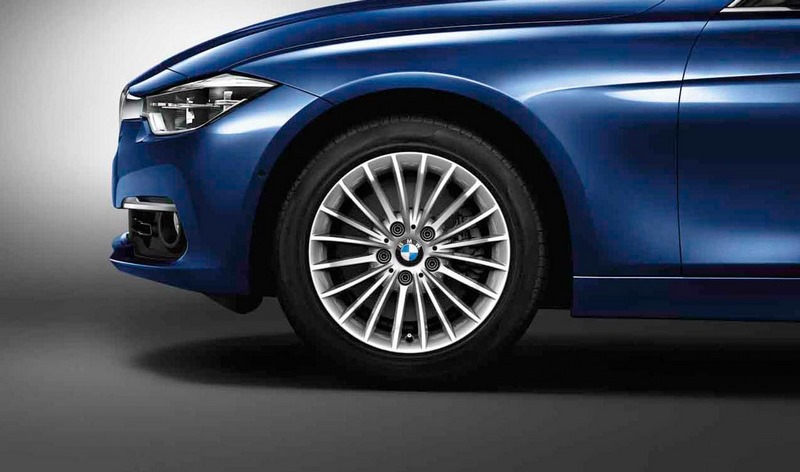 BMW純正Alufelge Multi -Plice 414 Reflex Silver Matt 7.5j x 17 et 37フロントアクスル /リアアクスル3シリーズF30 F31 4シリーズF32 F36 | 36116882587