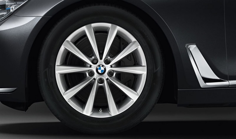 BMW純正Alufelge v-Speiche 642 Reflex Silver 9J X 18 ET 41リアアクスル8er G15 G16 | 36116886148