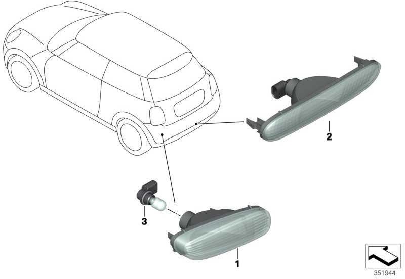 右のミニ上のBMW本物のフォグランプ（63247350008）| 63247350008