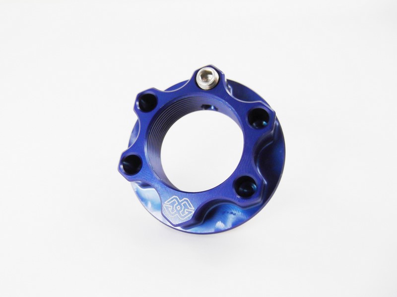 GILLES TOOLING TOP YOKE NUT ACMA ALUMINUM 28x1 BLUE | ACMA-28-10-BL - Webike Thailand