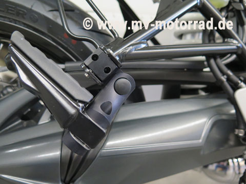 MV Motorrad / エムブイ　モトラッド Lowered Passenger Footrest 60 mm for BMW RnineT and Scrambler and Urban - 908651-60