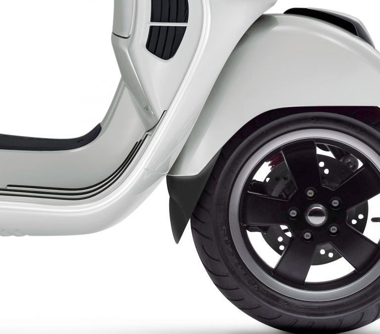 Pyramid Plastics Piaggio Vespa GT 125 Extenda Fenda Matte Black 2017> | 059500 - Webike Thailand